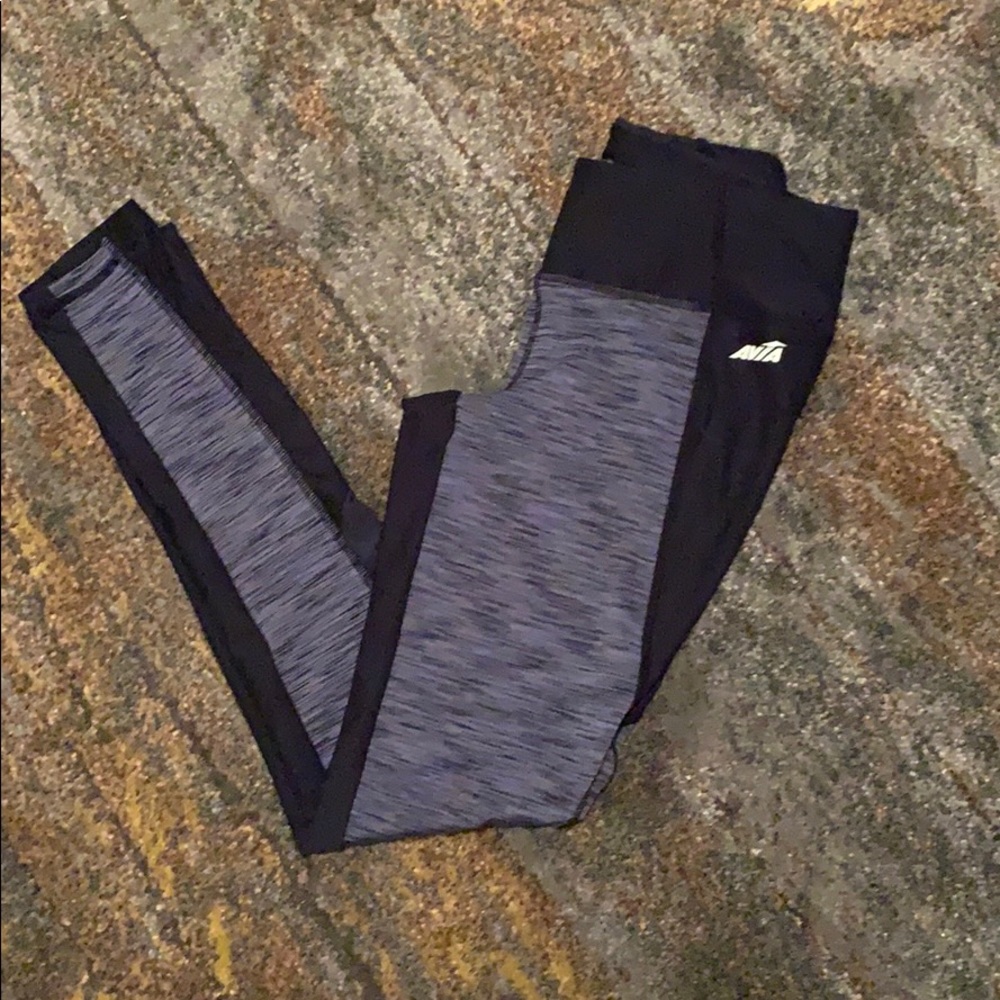 Athletic leggings